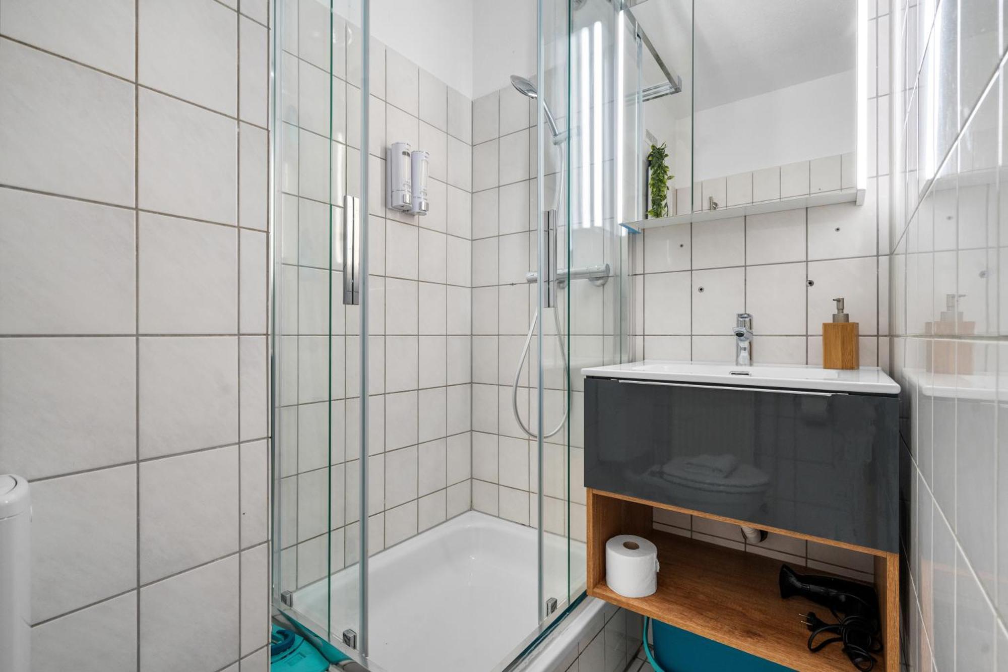 Messe, Monteure, Budget - Einfache Komfortable 2 Personen Appartement